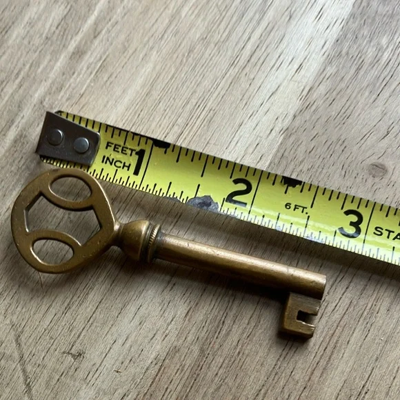 Antique Brass Skeleton Key - Picture 5 of 5